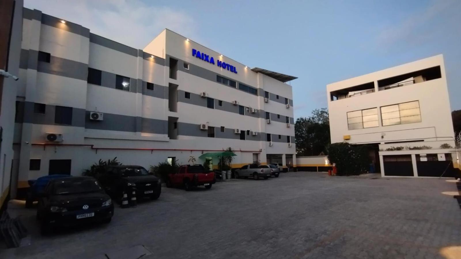 Faixa Hotel Vitória da Conquista Exterior foto
